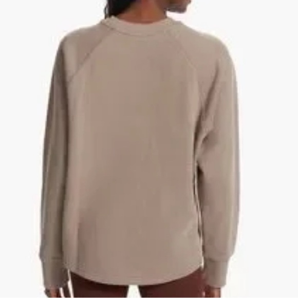 Women's Medium Warm and cozy Restore Oversized Crew . Asking 64 - Picture 2 of 3